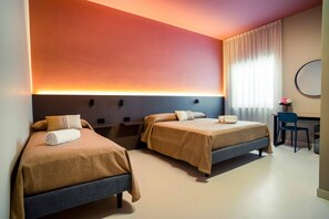 Egyptian cotton sheets, premium bedding, memory foam beds, minibar - La Maison - Boutique Rooms (Sperlonga)
