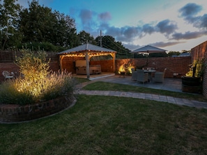 Cottage | Property grounds