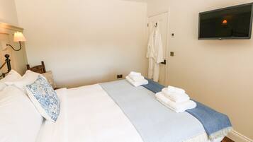 2 bedrooms, individually decorated, individually furnished, free WiFi