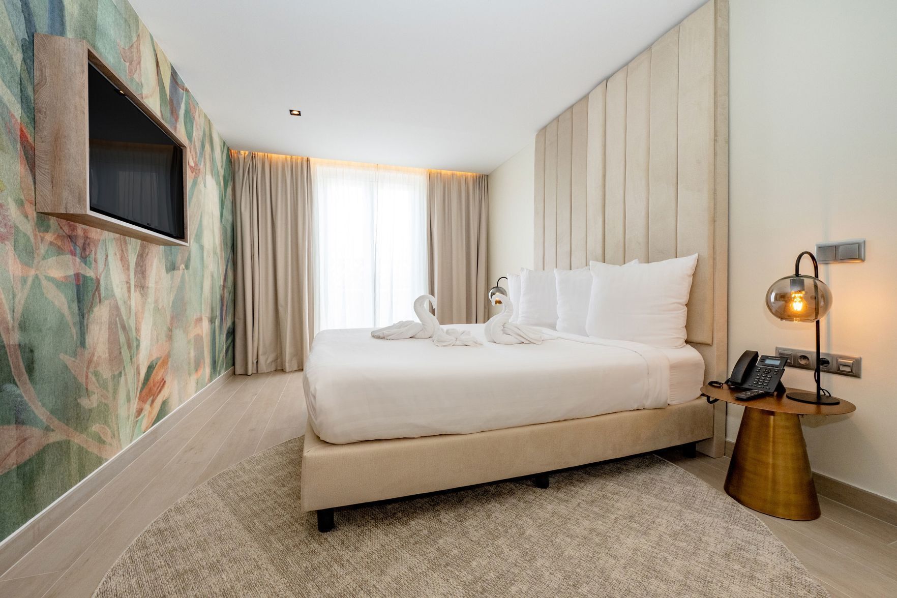 Premium bedding, minibar, in-room safe, desk