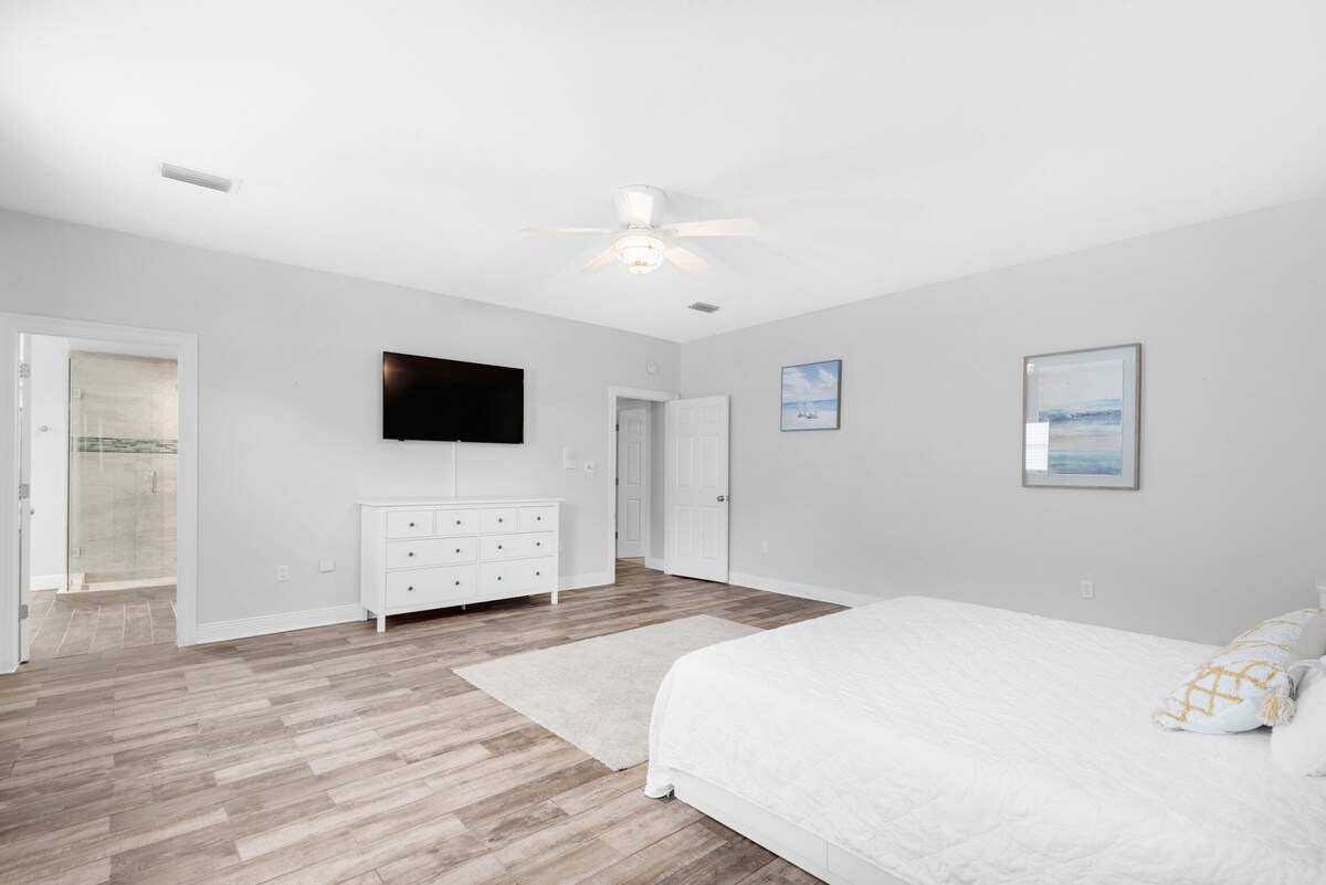Photo 40 of 🐶️ Pet Friendly I Fenced Yard I 5BR Serenity by the Sea🐶️