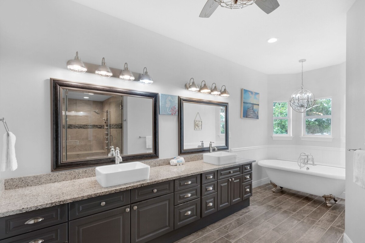 Photo 43 of 🐶️ Pet Friendly I Fenced Yard I 5BR Serenity by the Sea🐶️