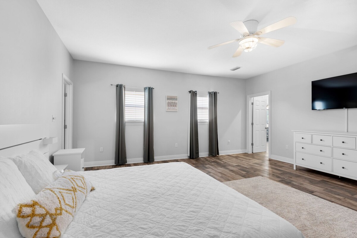 Photo 38 of 🐶️ Pet Friendly I Fenced Yard I 5BR Serenity by the Sea🐶️