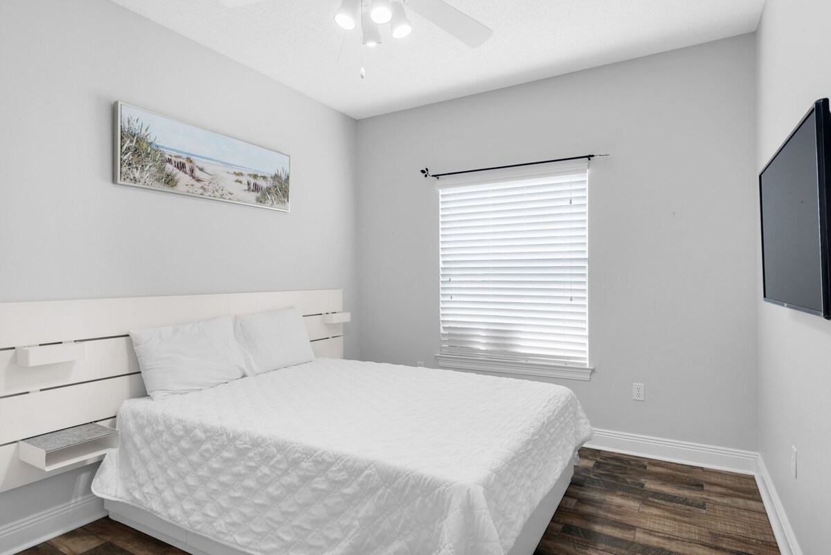 Photo 21 of 🐶️ Pet Friendly I Fenced Yard I 5BR Serenity by the Sea🐶️
