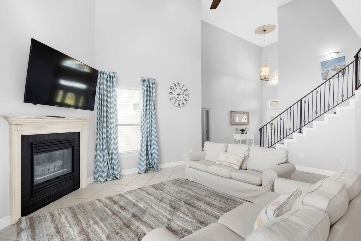 Photo 10 of 🐶️ Pet Friendly I Fenced Yard I 5BR Serenity by the Sea🐶️