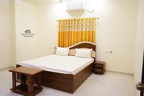 6 bedrooms, WiFi