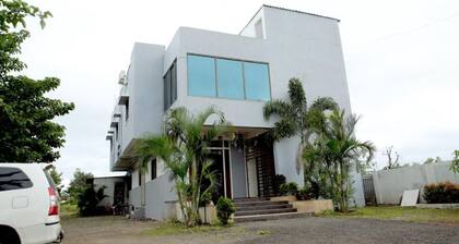 Hotel New Rudraksh, Satara