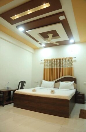 6 bedrooms, WiFi