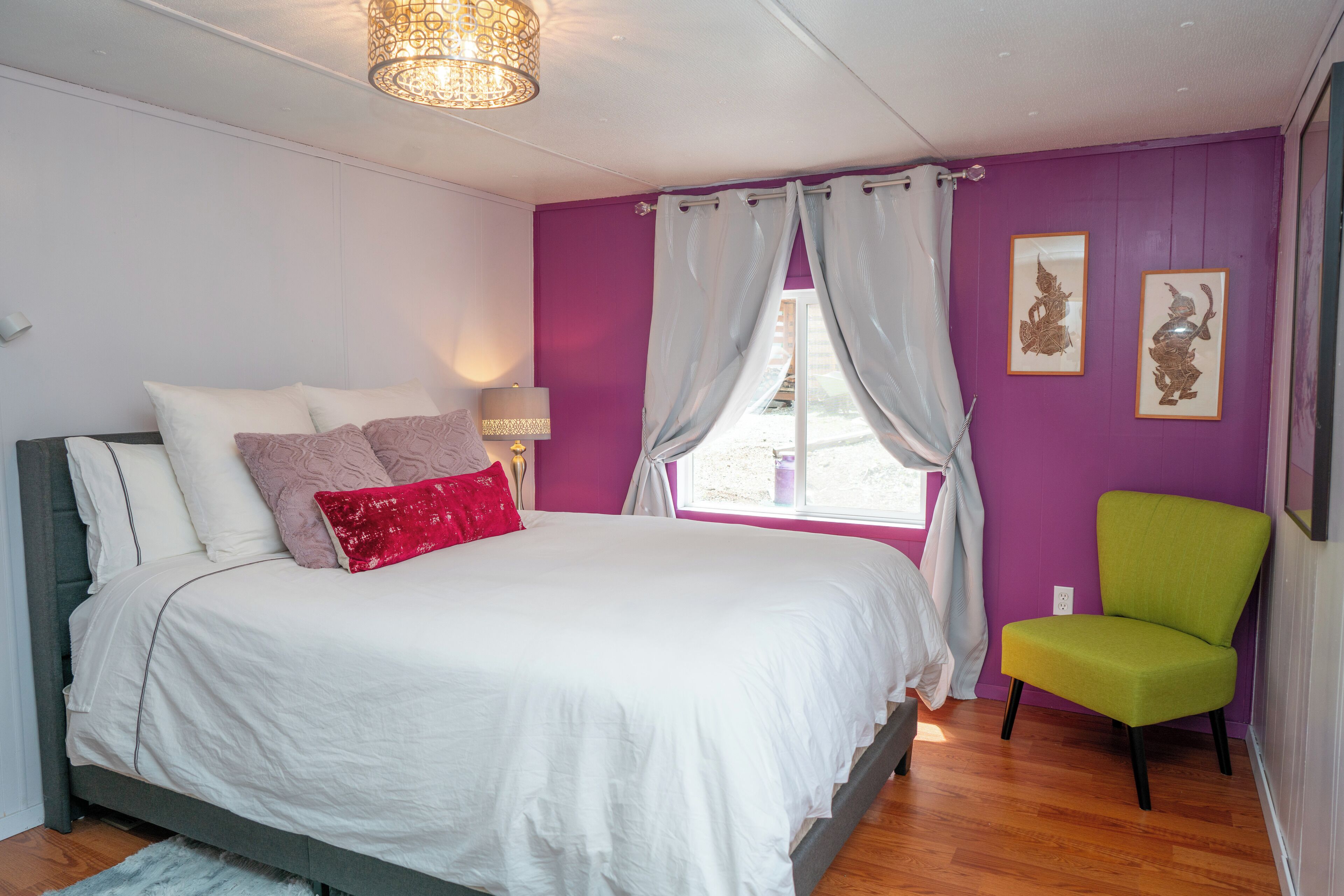 2 bedrooms, iron/ironing board, WiFi