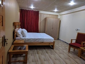 Deluxe Double Room | Iron/ironing board, free WiFi, bed sheets - Heaven's Peak Resort (Muzaffarabad)
