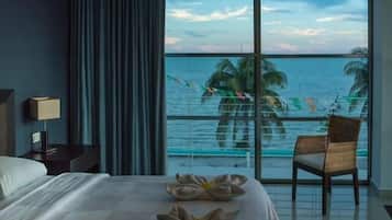 Superior Room, Sea View | 1 bedroom, soundproofing, iron/ironing board, free WiFi