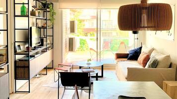 TV, books