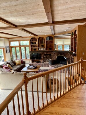 Unclassified image, 2 of 26, button