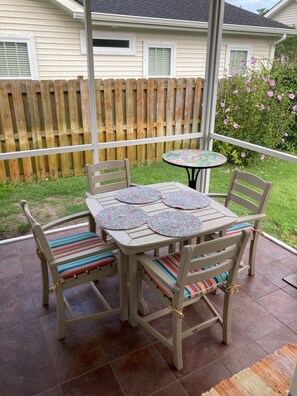 Outdoor dining