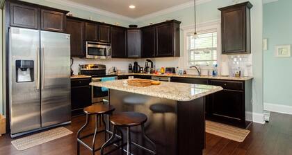 Beautiful and spacious beach cottage a short walk from the ocean