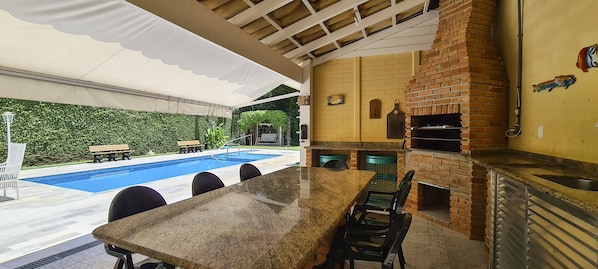 BBQ/picnic Area - Casa Amarela - Riviera (Bertioga)