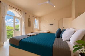 Deluxe-Studiosuite | Individuell dekoriert, laptopgeeigneter Arbeitsplatz