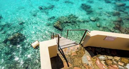 Oceanfront 2 bedroom apartment Belair J