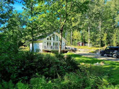 Modern vacation home on the Bolmen