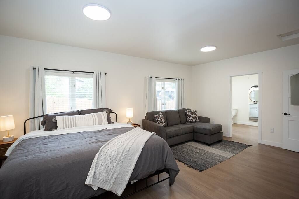 4 chambres, fer et planche à repasser, Wi-Fi gratuit, draps fournis