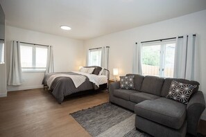 4 chambres, fer et planche à repasser, Wi-Fi gratuit, draps fournis