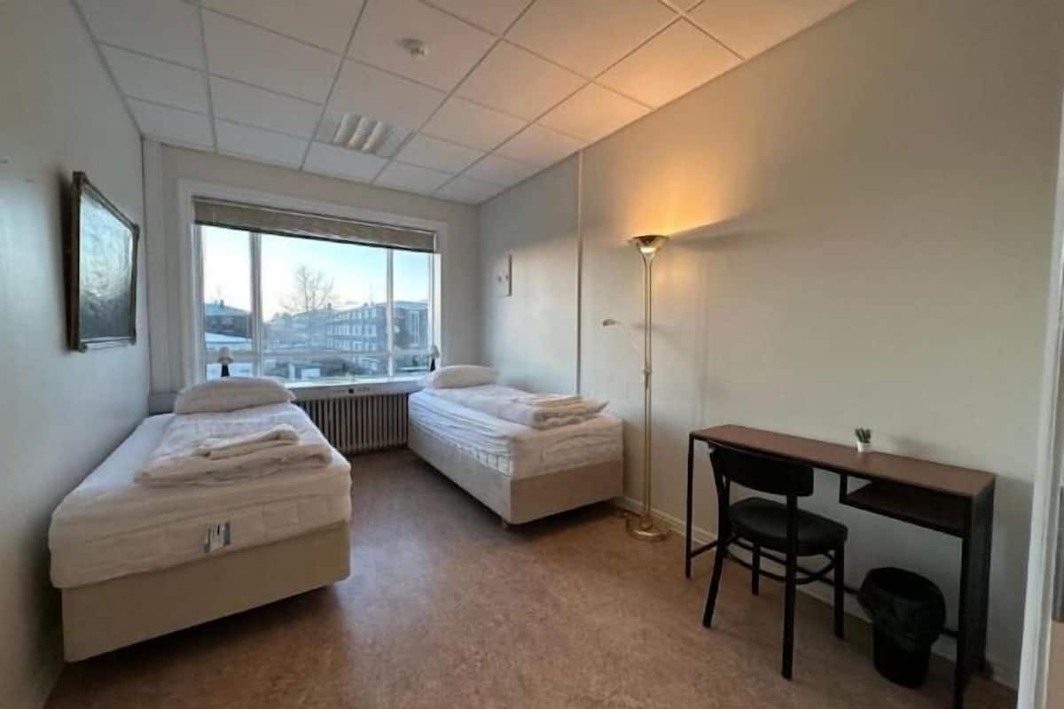 Soundproofing, free WiFi