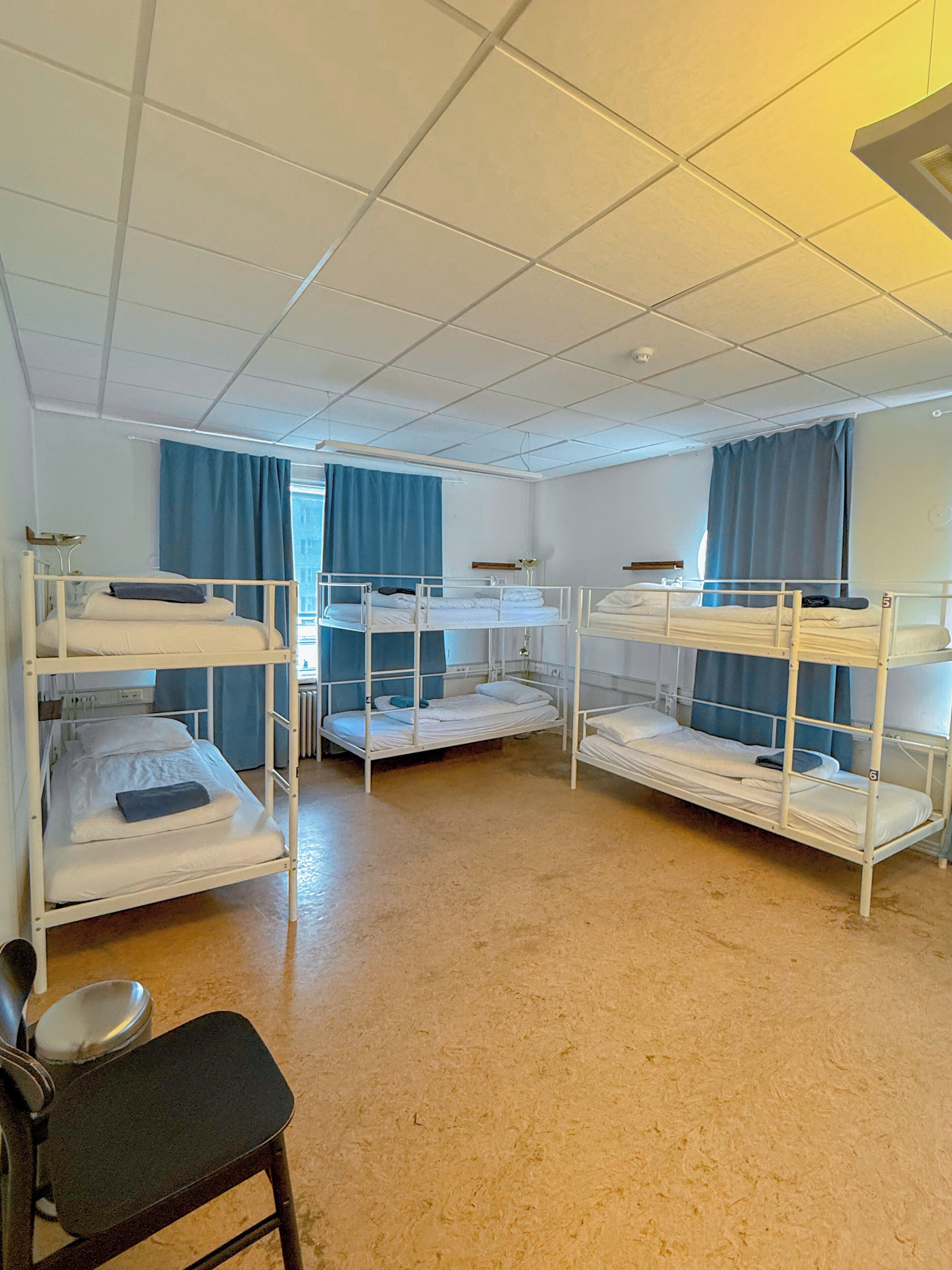 Bunk Bed in 8 Mixed Dormitory Room, Shared Bathroom | Wi-Fi de cortesia