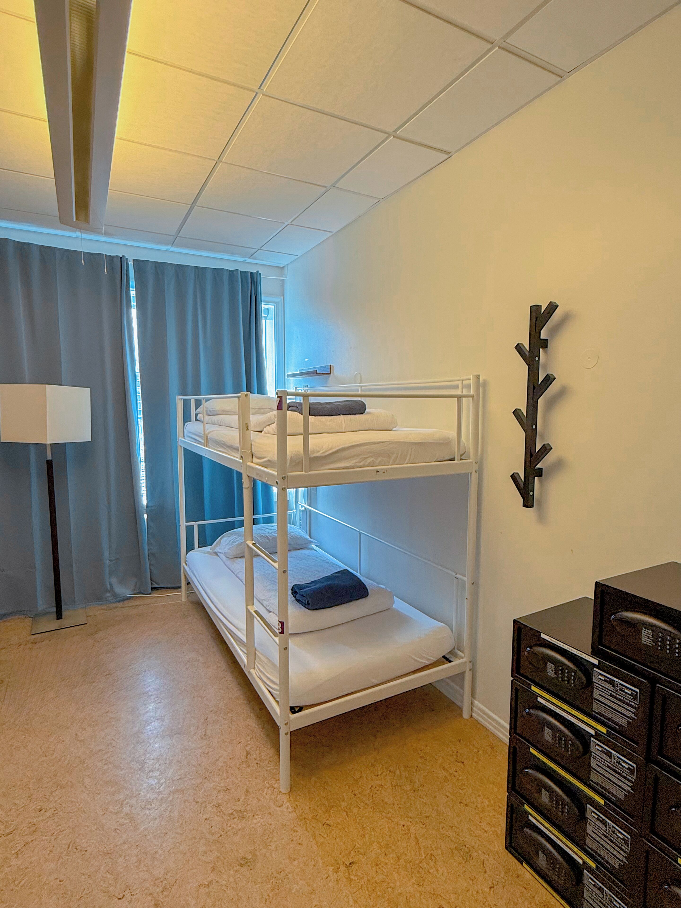 Bunk Bed in 8 Female Dormitory Room, Shared Bathroom | Wi-Fi de cortesia