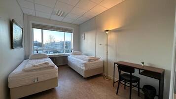 Double or Twin Room with Shared Bathroom | Free WiFi