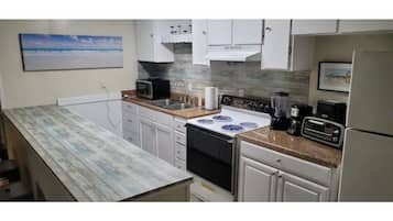 Produits de nettoyage écologiques fournis