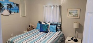 4 bedrooms - Close to Downtown Events, Restaurants, Markets, Beaches and Navy Base! (Pensacola)