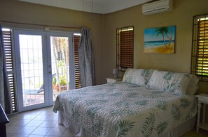 2 soverom, skrivebord, strykejern/-brett og wi-fi (inkludert)