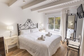 3 chambres, fer et planche à repasser, Wi-Fi gratuit, draps fournis