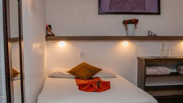 Habitación básica doble | Wifi gratis y ropa de cama