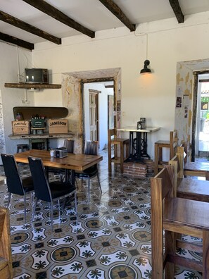 2 bars/lounges - Nikikot Hotel and Hostal Food & Drink (Antigua Guatemala)