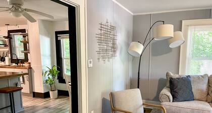 NEW! Modern & Cozy close to Downtown Attractions!