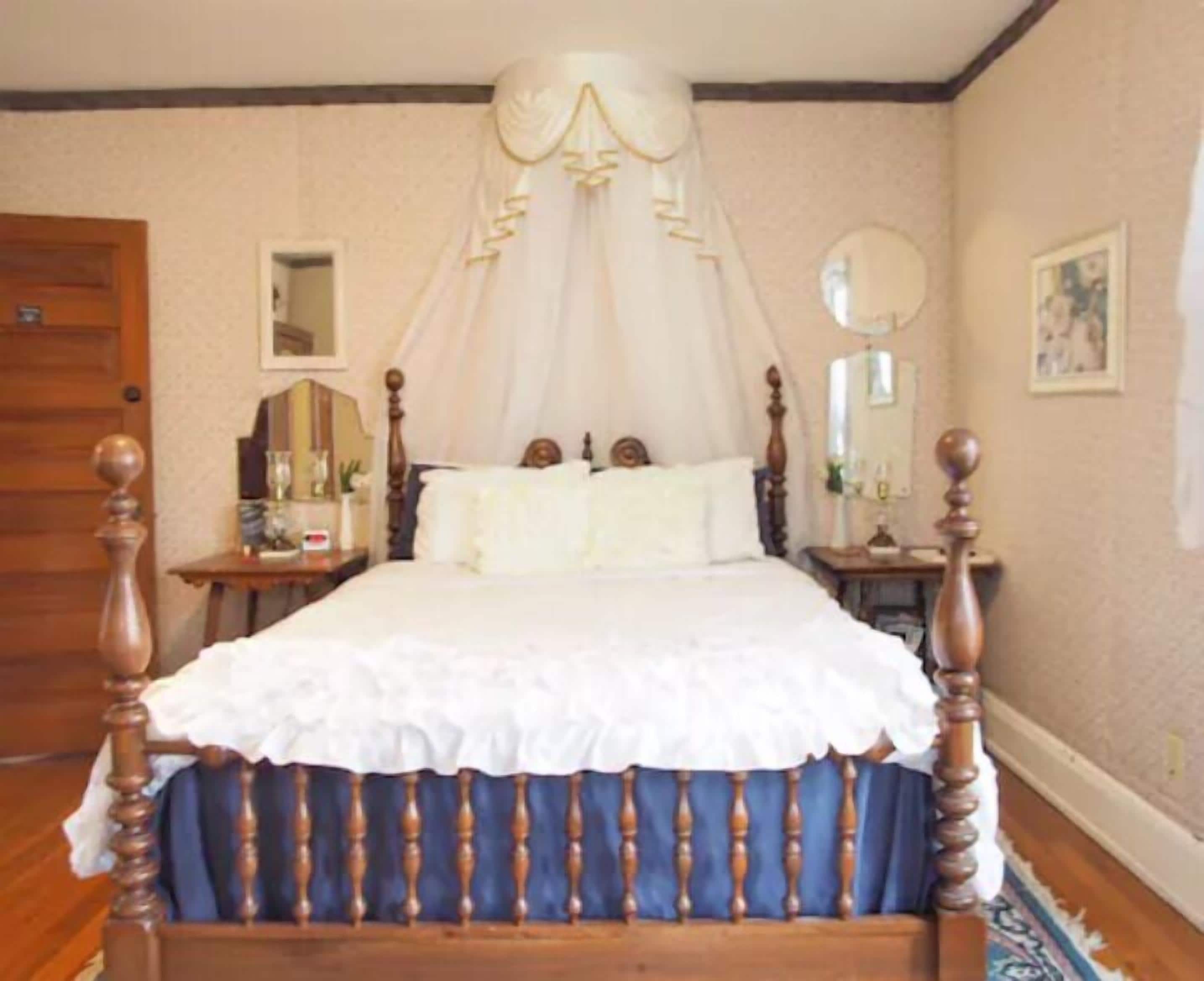 Individually decorated, individually furnished, free WiFi