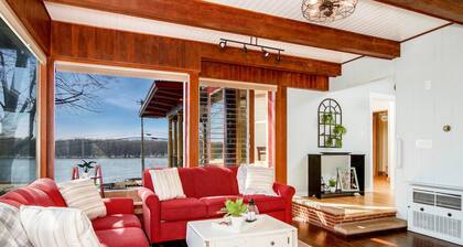 Great River Road - Victorian Historic Home (1898)