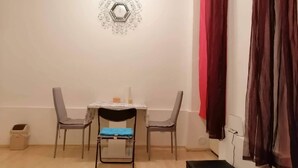 Comfort Duplex | Living area - Zentrale Wohnung (Vienna)