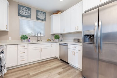 Comfy & Stylish- 4 Bathrooms