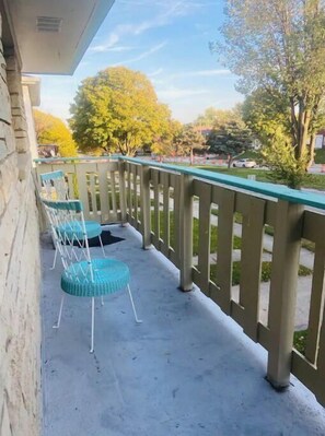 Property grounds - Midwest Midcentury Midcity (Milwaukee)