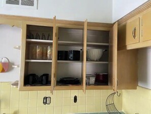 Private kitchen - Midwest Midcentury Midcity (Milwaukee)