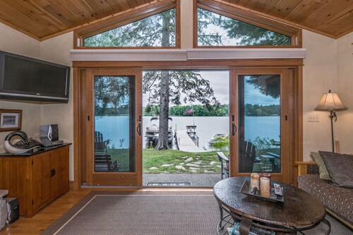 5 ⭐️ Lake Life Vacation with all the amenities.