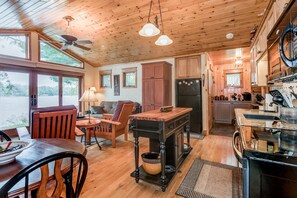 Smart TV, fireplace, stereo
