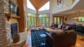 Télévision, cheminée