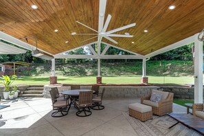 Outdoor dining - Masters 2024, 1.5 miles to the Augusta National (Augusta)