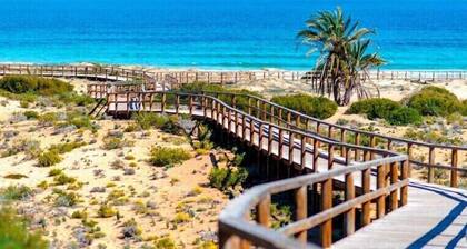 Luxury apartment in Arenales del Sol, 5 minutes from the beach on foot!