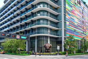 Exterior - Stylish Studio – Steps from City Centre! (Brickell)