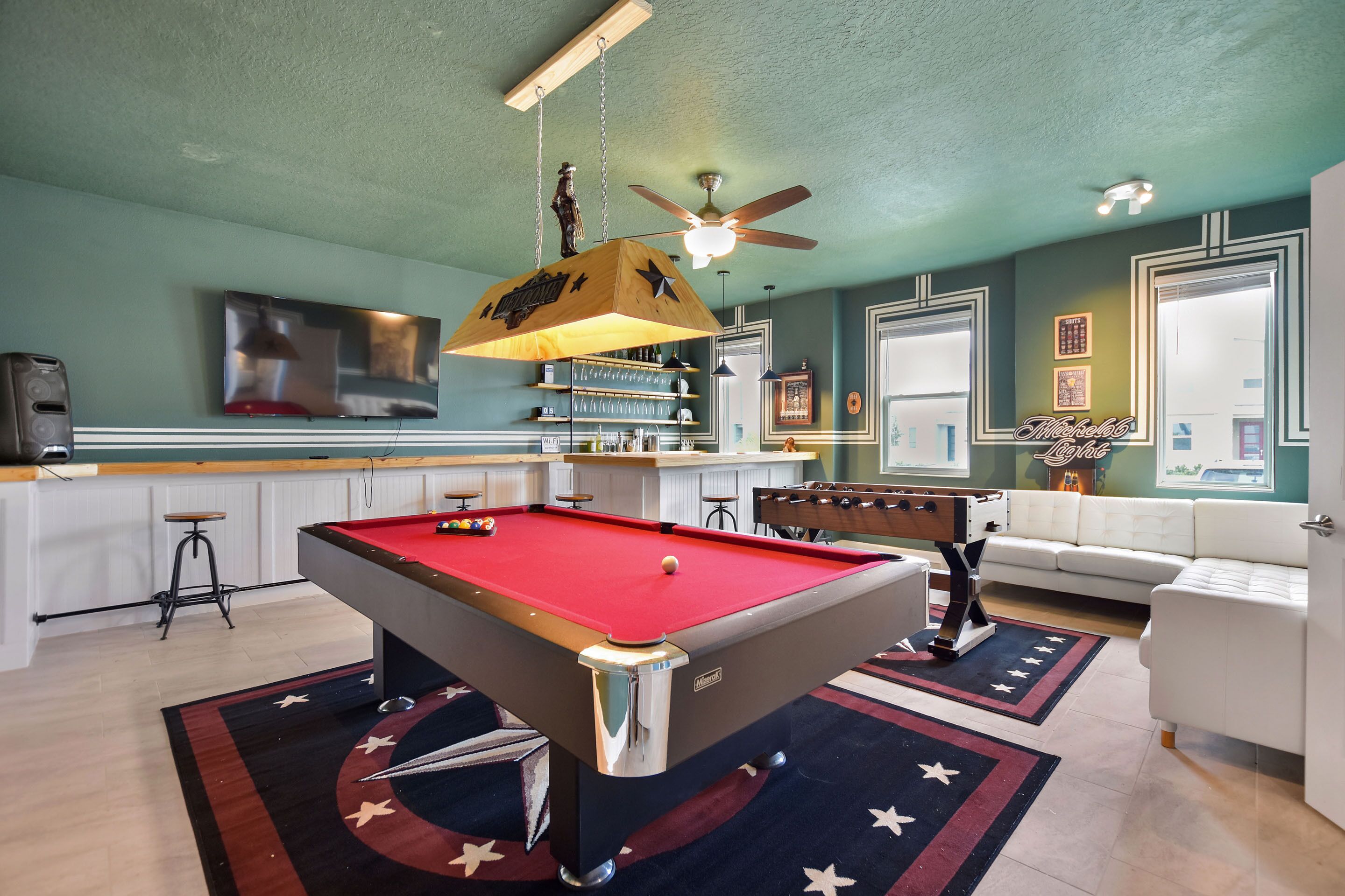 Luxury Villa near Disney 8 bedroom Private Pool & Playground.