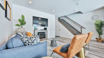 Fernseher, Stereoanlage